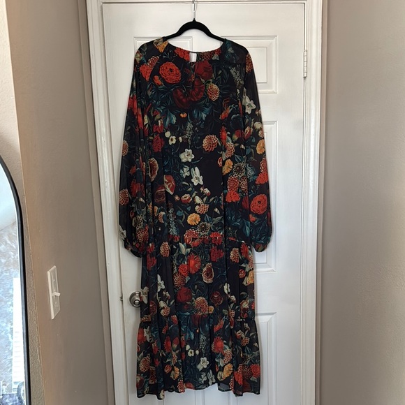 EUC M Ivy City Co Imogen dress in Moody Floral - Picture 5 of 5